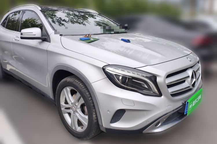 Used Mercedes-Benz GLA 2015 GLA 200 Front Right 45 Deg