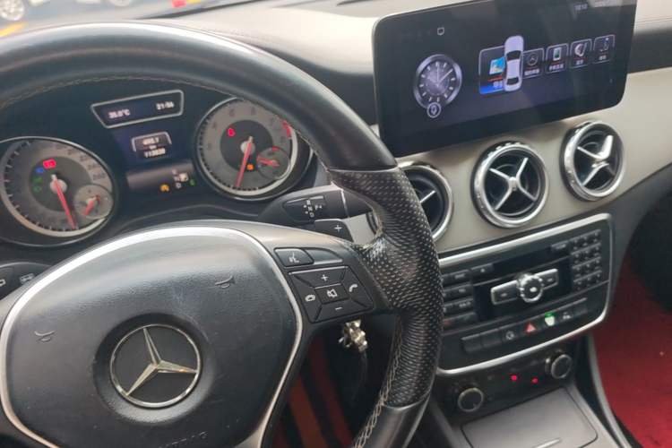 Used Mercedes-Benz GLA 2015 GLA 200 Fashion Model Gear Lever