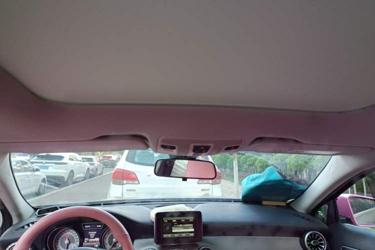Used Mercedes-Benz GLA 2015 GLA 220 4MATIC Fashion Model Headliner
