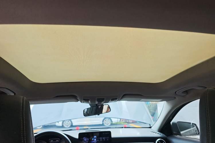 Used Mercedes-Benz GLA 2015 GLA 200 Fashion Model Headliner