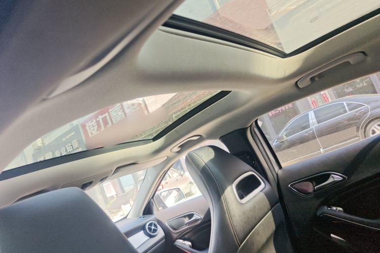 Used Mercedes-Benz GLA 2015 GLA 200 Sport Edition Headliner