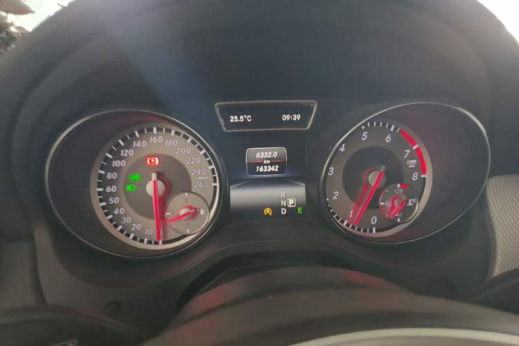 Used Mercedes-Benz GLA 2015 GLA 200 Fashion Model Instrument Cluster