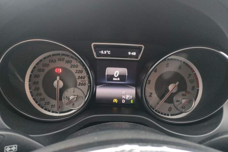 Used Mercedes-Benz GLA 2015 GLA 200 Fashion Model Instrument Cluster