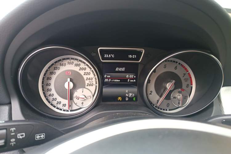 Used Mercedes-Benz GLA 2015 GLA 220 4MATIC Fashion Model Instrument Cluster