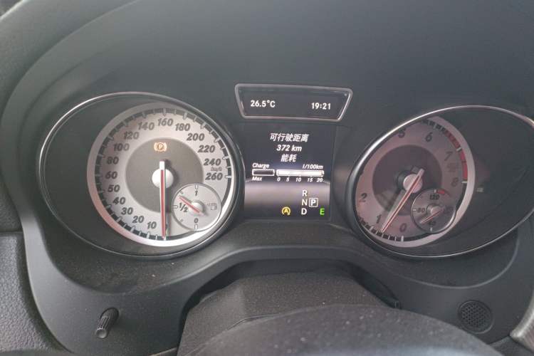 Used Mercedes-Benz GLA 2015 GLA 220 4MATIC Fashion Model Instrument Cluster