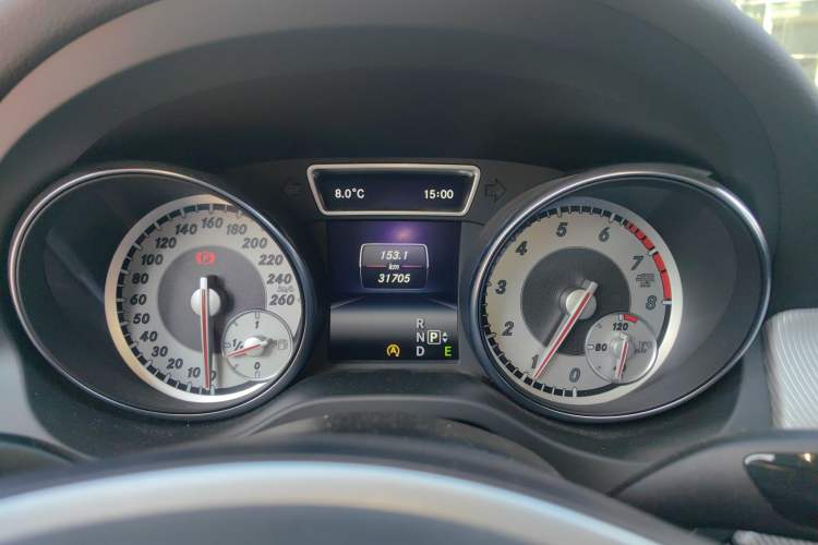 Used Mercedes-Benz GLA 2015 GLA 220 4MATIC Fashion Model Instrument Cluster