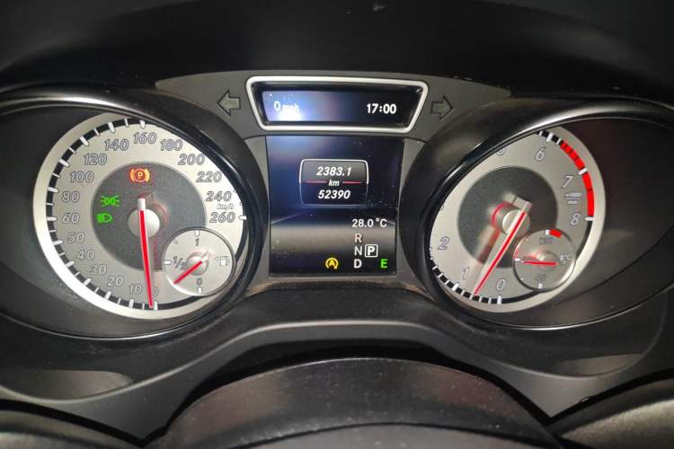 Used Mercedes-Benz GLA 2015 GLA 200 Fashion Model Instrument Cluster