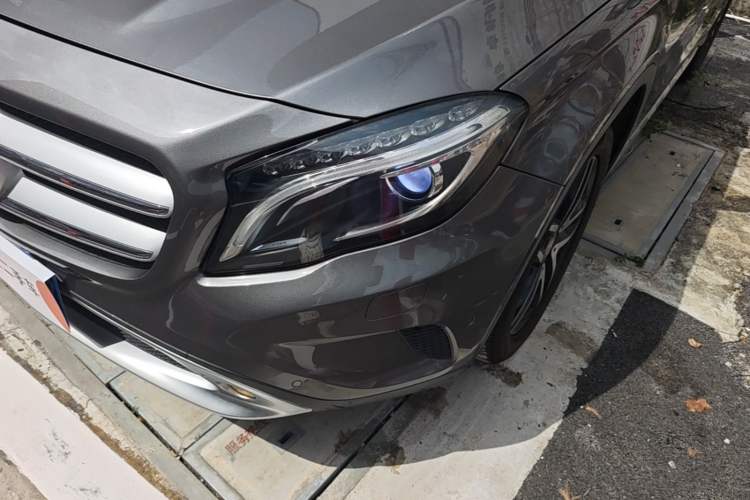 Used Mercedes-Benz GLA 2015 GLA 200 Fashion Model Left Front Headlight