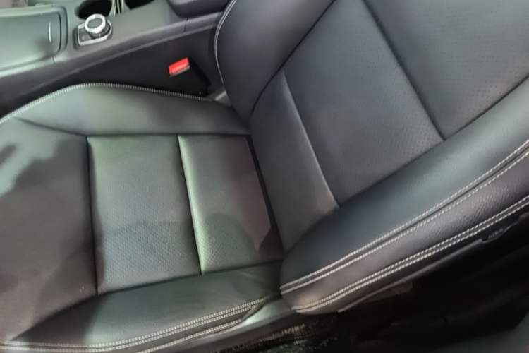 Used Mercedes-Benz GLA 2015 GLA 200 Sport Edition Left Front Seat