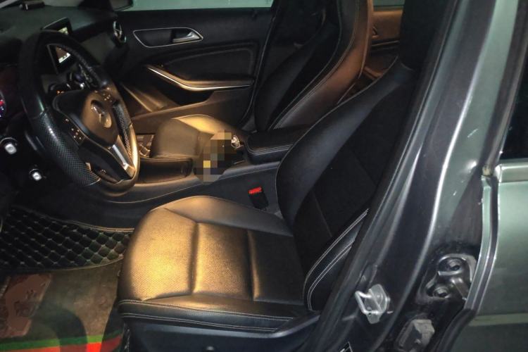Used Mercedes-Benz GLA 2015 GLA 200 Fashion Model Left Front Seat