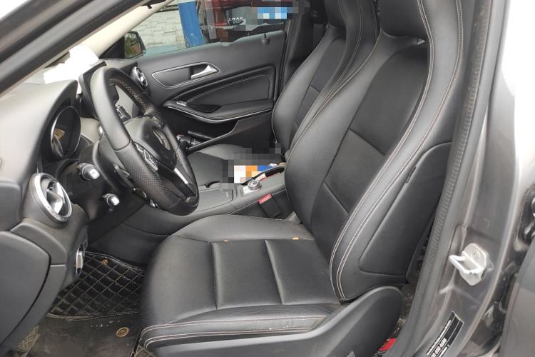 Used Mercedes-Benz GLA 2015 GLA 200 Sport Edition Left Front Seat