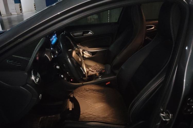 Used Mercedes-Benz GLA 2015 GLA 200 Fashion Model Left Front Seat