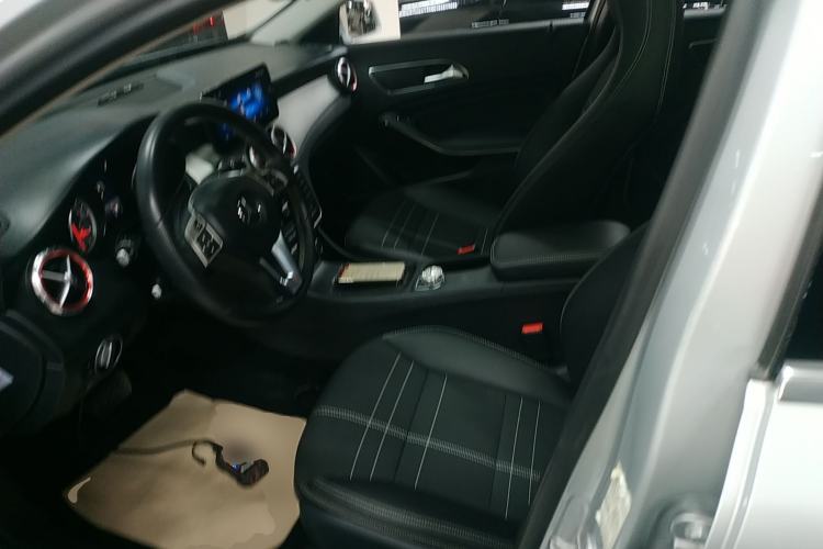 Used Mercedes-Benz GLA 2015 GLA 200 Left Front Seat