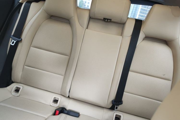 Used Mercedes-Benz GLA 2015 GLA 200 Fashion Model Left Rear Seat