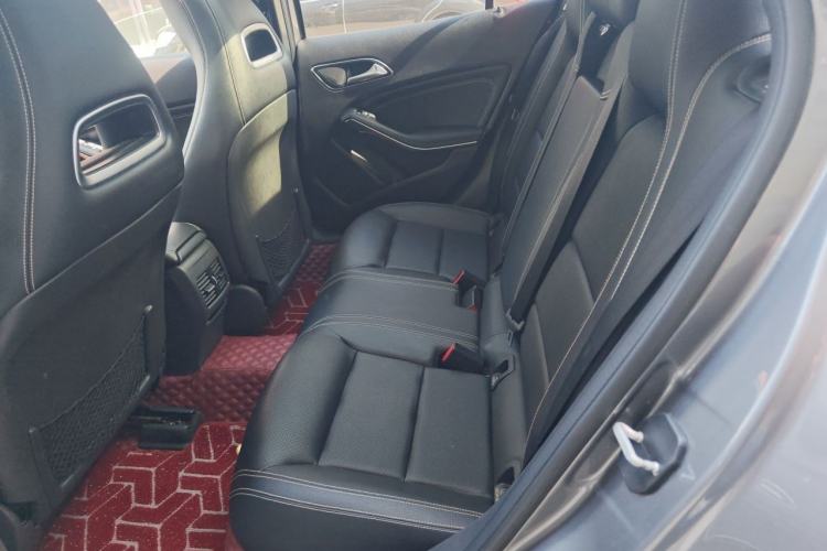 Used Mercedes-Benz GLA 2015 GLA 200 Sport Edition Left Rear Seat