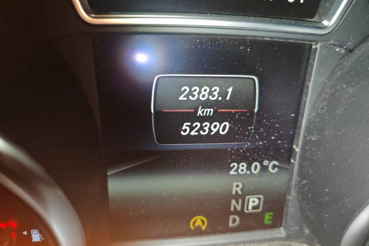 Used Mercedes-Benz GLA 2015 GLA 200 Fashion Model Odometer Close Up