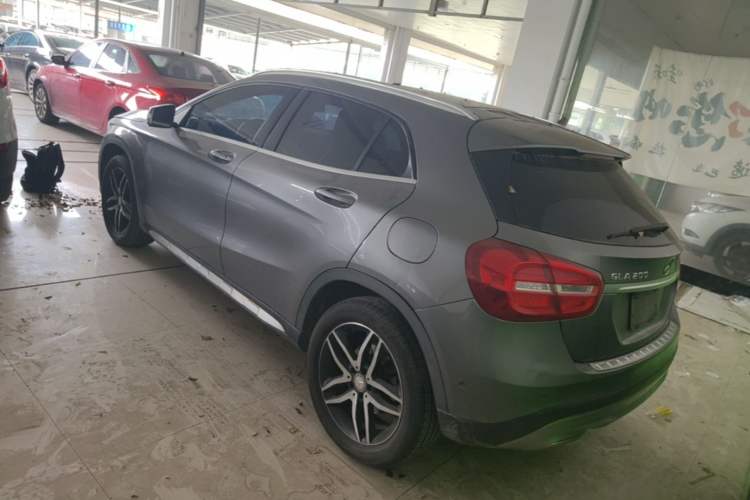 Used Mercedes-Benz GLA 2015 GLA 200 Fashion Model Rear Left 45 Deg