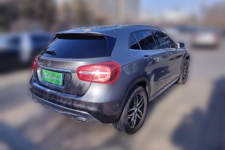 Used Mercedes-Benz GLA 2015 GLA 220 4MATIC Fashion Model Rear Right 45 Deg