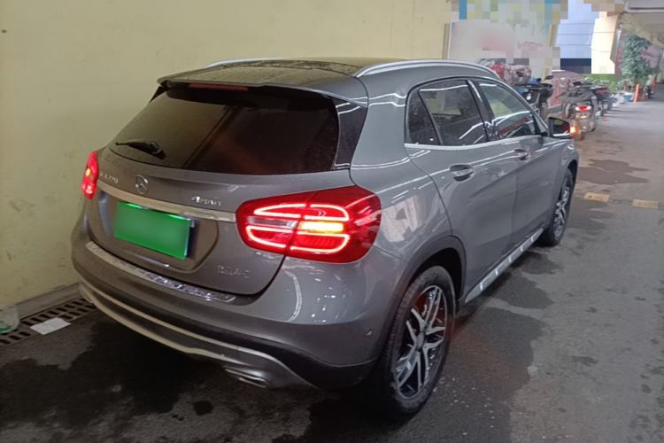 Used Mercedes-Benz GLA 2015 GLA 220 4MATIC Fashion Model Rear Right 45 Deg