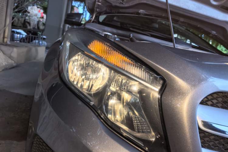 Used Mercedes-Benz GLA 2015 GLA 200 Sport Edition Right Front Headlight