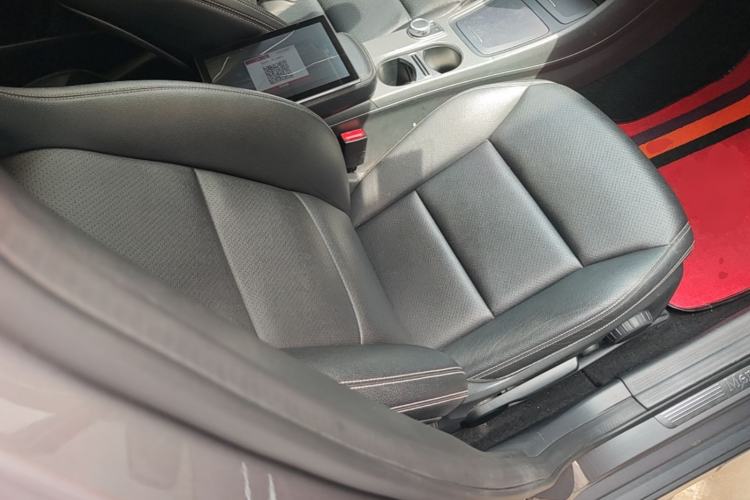 Used Mercedes-Benz GLA 2015 GLA 200 Fashion Model Right Front Seat
