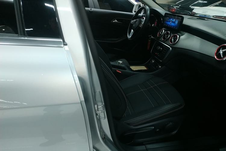 Used Mercedes-Benz GLA 2015 GLA 200 Right Front Seat