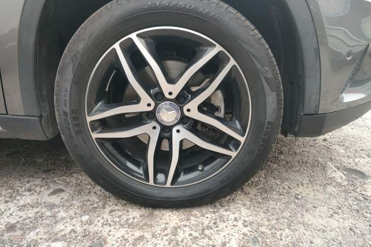 Used Mercedes-Benz GLA 2015 GLA 200 Fashion Model Right Front Wheel Hub