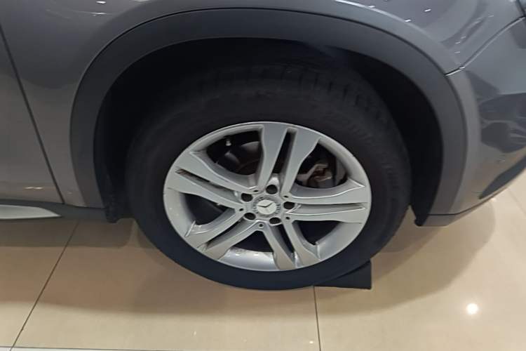 Used Mercedes-Benz GLA 2015 GLA 200 Sport Edition Right Front Wheel Hub