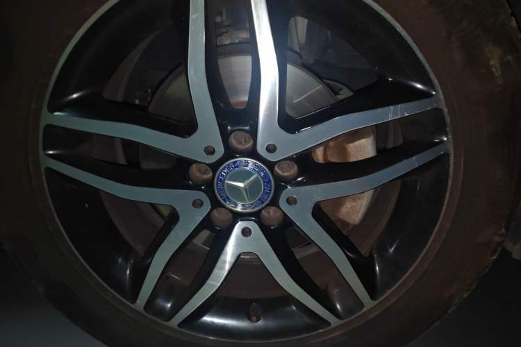 Used Mercedes-Benz GLA 2015 GLA 200 Fashion Model Right Front Wheel Hub