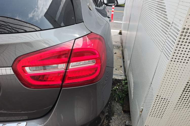 Used Mercedes-Benz GLA 2015 GLA 200 Fashion Model Right Rear Taillight