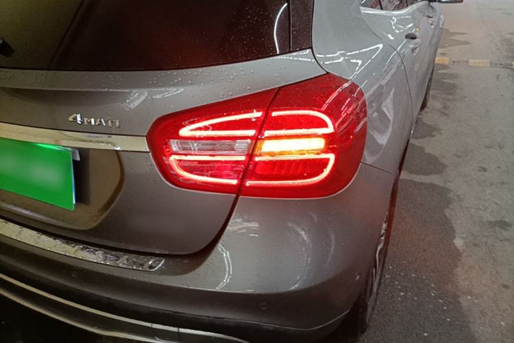 Used Mercedes-Benz GLA 2015 GLA 220 4MATIC Fashion Model Right Rear Taillight