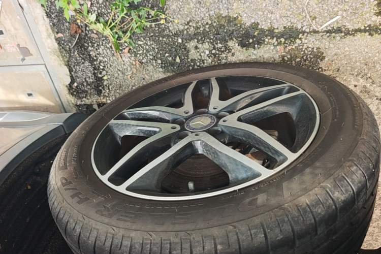 Used Mercedes-Benz GLA 2015 GLA 200 Fashion Model Right Rear Wheel Hub