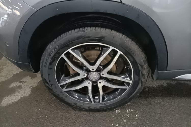 Used Mercedes-Benz GLA 2015 GLA 220 4MATIC Fashion Model Right Rear Wheel Hub