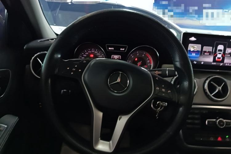 Used Mercedes-Benz GLA 2015 GLA 200 Sport Edition Steering Wheel