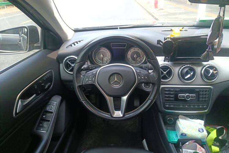Used Mercedes-Benz GLA 2015 GLA 220 4MATIC Fashion Model Steering Wheel