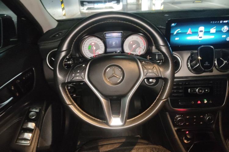 Used Mercedes-Benz GLA 2015 GLA 200 Fashion Model Steering Wheel