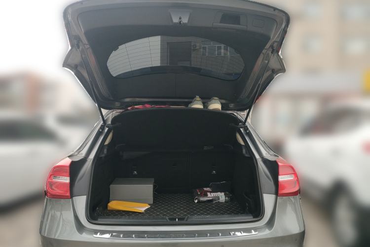 Used Mercedes-Benz GLA 2015 GLA 200 Fashion Model Trunk