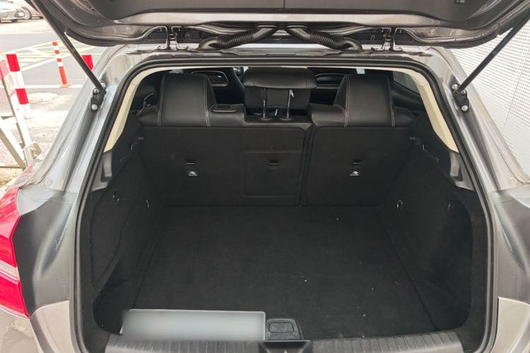 Used Mercedes-Benz GLA 2015 GLA 200 Fashion Model Trunk