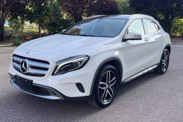 Mercedes-Benz GLA 2015 GLA 200 Fashion Model usado
