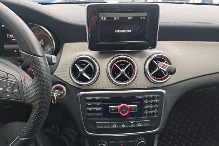 Used Mercedes-Benz GLA 2015 GLA 200 Fashion Model Audio And AC Panel