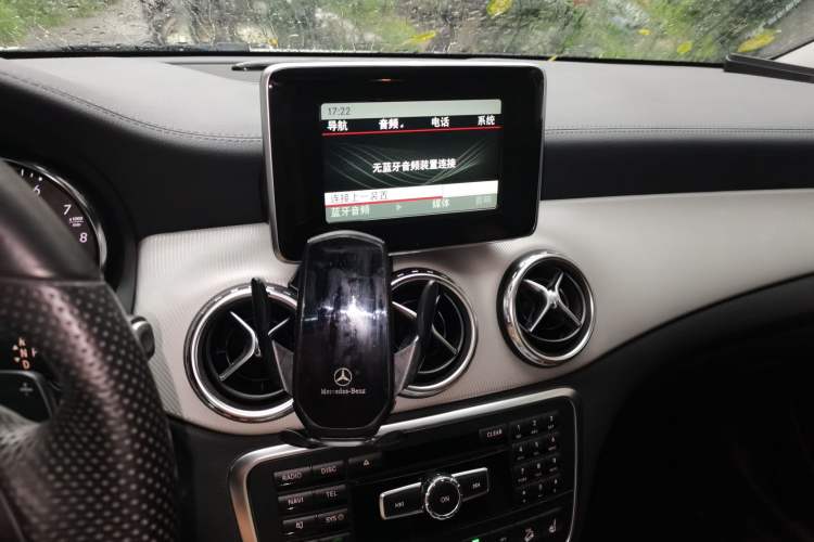 Used Mercedes-Benz GLA 2015 GLA 220 4MATIC Fashion Model Audio And AC Panel