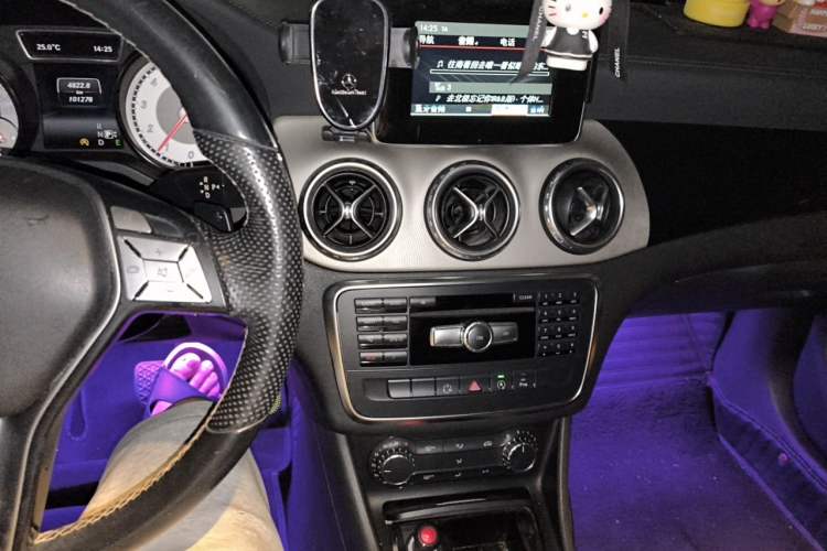 Used Mercedes-Benz GLA 2015 GLA 200 Fashion Model Audio And AC Panel