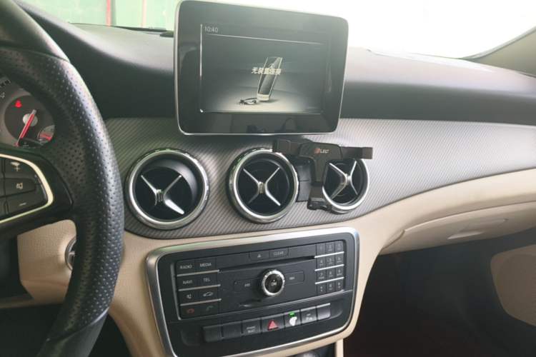 Used Mercedes-Benz GLA 2015 GLA 200 Sport Edition Audio And AC Panel
