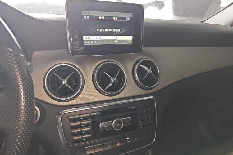 Used Mercedes-Benz GLA 2015 GLA 200 Fashion Model Audio And AC Panel