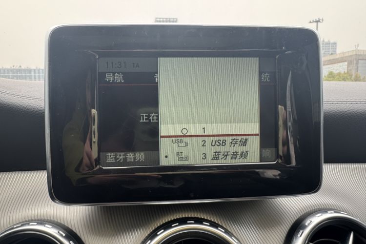 Used Mercedes-Benz GLA 2015 GLA 220 4MATIC Fashion Model Audio And AC Panel