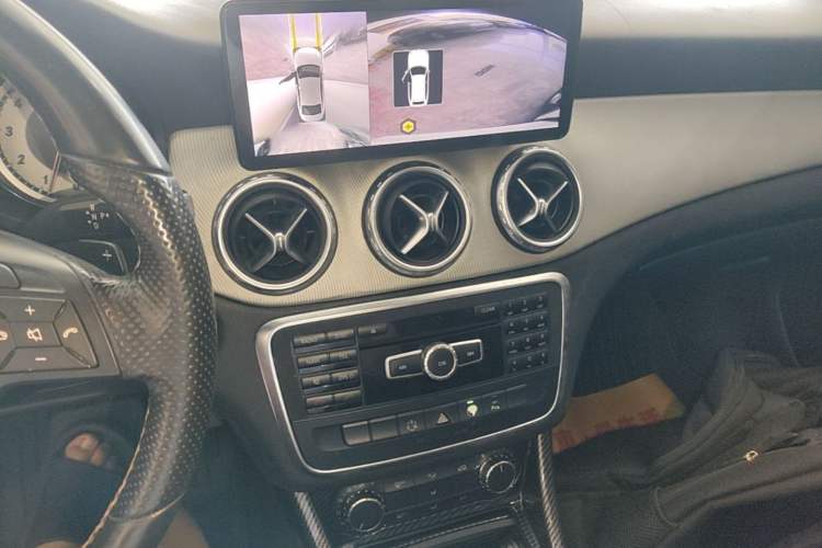 Used Mercedes-Benz GLA 2015 GLA 200 Audio And AC Panel