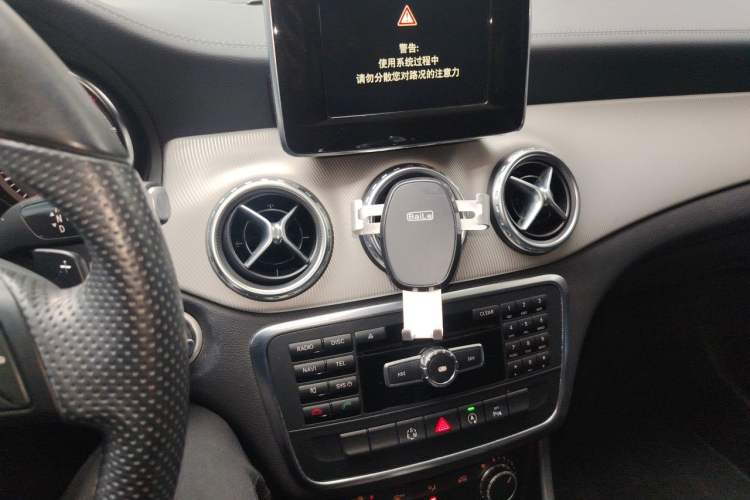Used Mercedes-Benz GLA 2015 GLA 200 Fashion Model Audio And AC Panel