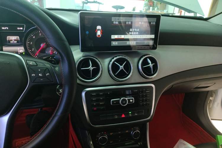 Used Mercedes-Benz GLA 2015 GLA 200 Fashion Model Audio And AC Panel
