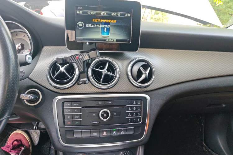 Used Mercedes-Benz GLA 2015 GLA 200 Sport Edition Audio And AC Panel