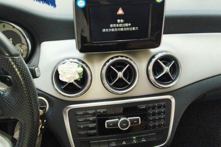 Used Mercedes-Benz GLA 2015 GLA 200 Fashion Model Audio And AC Panel